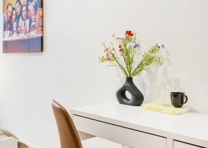 Walk To Opera House - 3br Live In Designer *