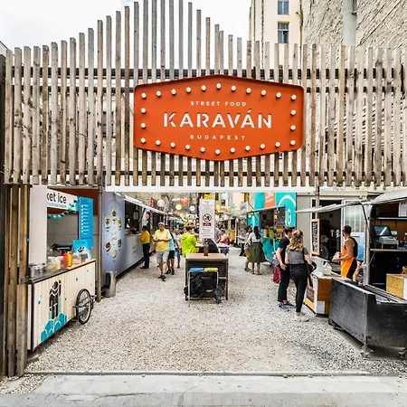 Walk To Opera House - 3br Live In Designer بودابست