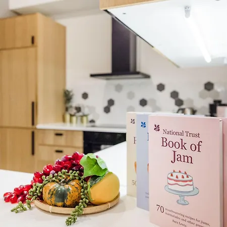 Walk To Opera House - 3br Live In Designer شقة بودابست