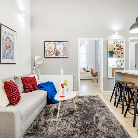 Walk To Opera House - 3br Live In Designer بودابست