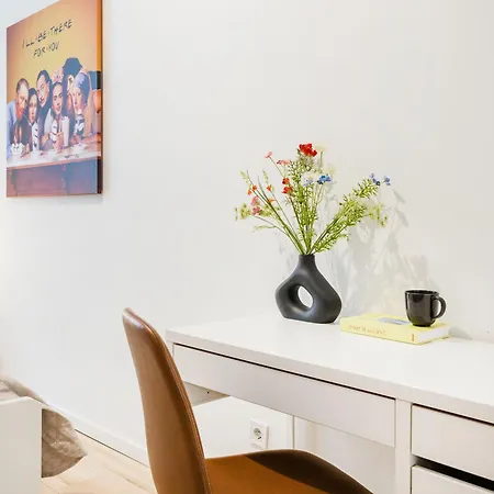 Walk To Opera House - 3br Live In Designer *