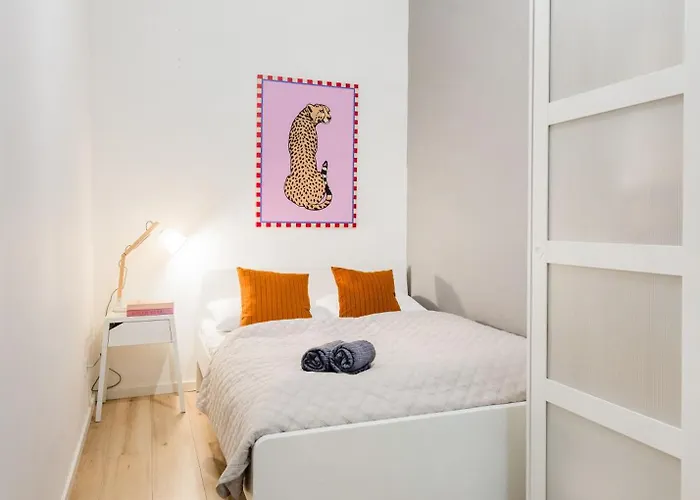 Walk To Opera House - 3br Live In Designer